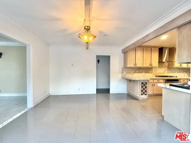 $4,250 | 2701 South Harcourt Avenue, Los Angeles, CA 90016