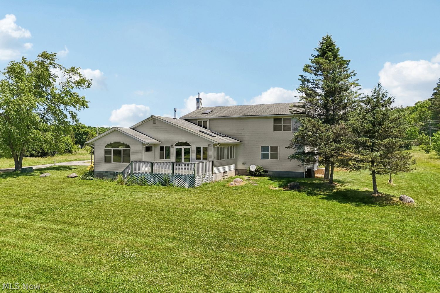 12520 Ravenna Road Chardon, OH 44024 - Photo 3 of 42