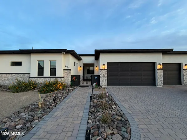 $985,000 | 4269 East 4th Avenue, Apache Junction, AZ 85119