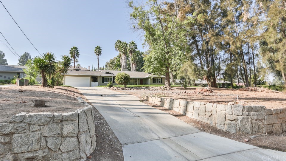 5129 Victoria Avenue Riverside, CA 92506 - Photo 1 of 1