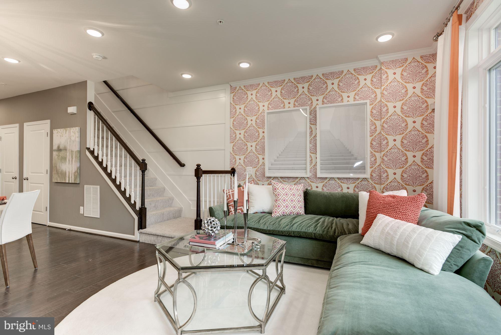 1012 Ribbon Limestone Terrace Southeast Leesburg, VA 20175 - Photo 4 of 24 Interior (General)