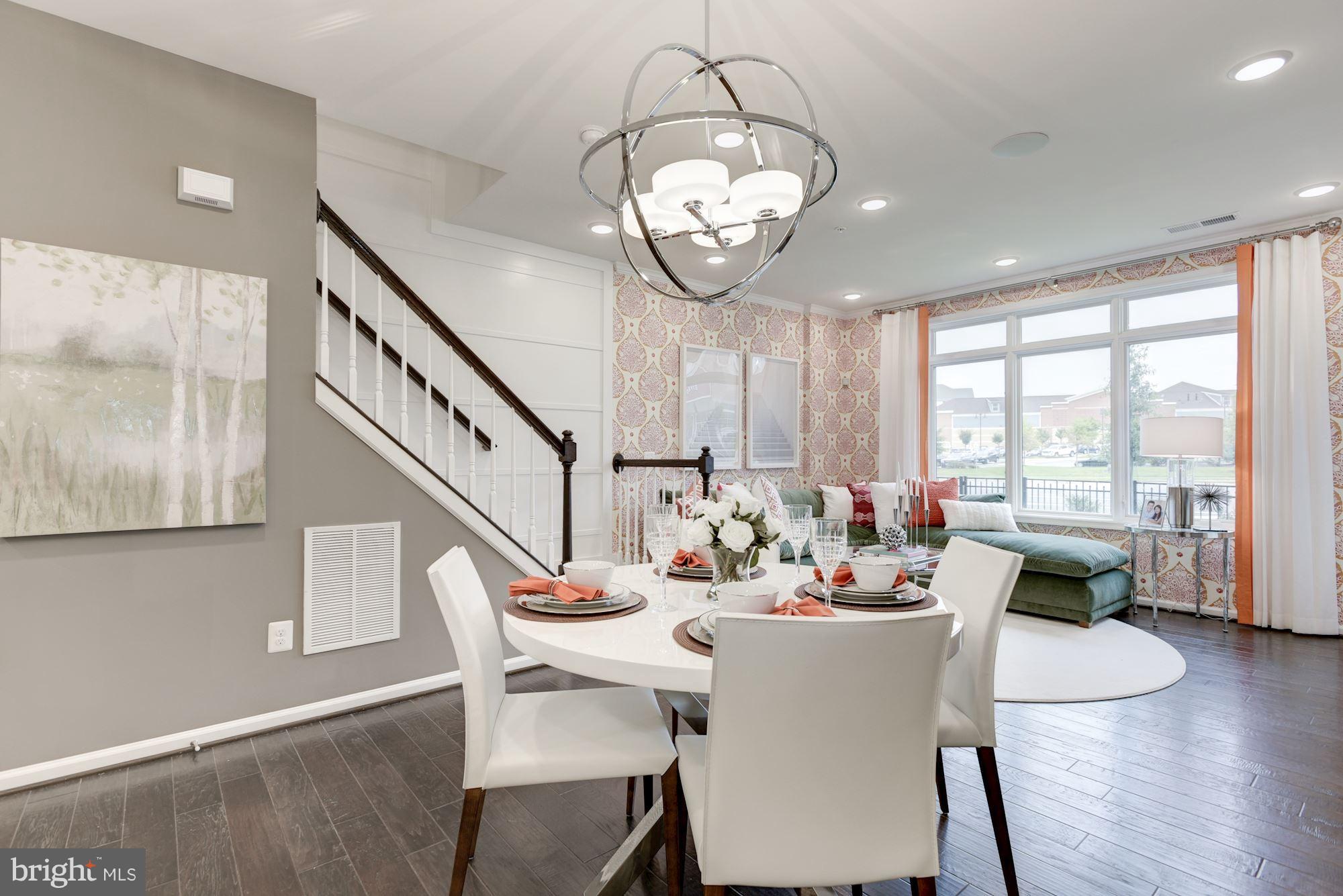 1012 Ribbon Limestone Terrace Southeast Leesburg, VA 20175 - Photo 9 of 24 Kitchen