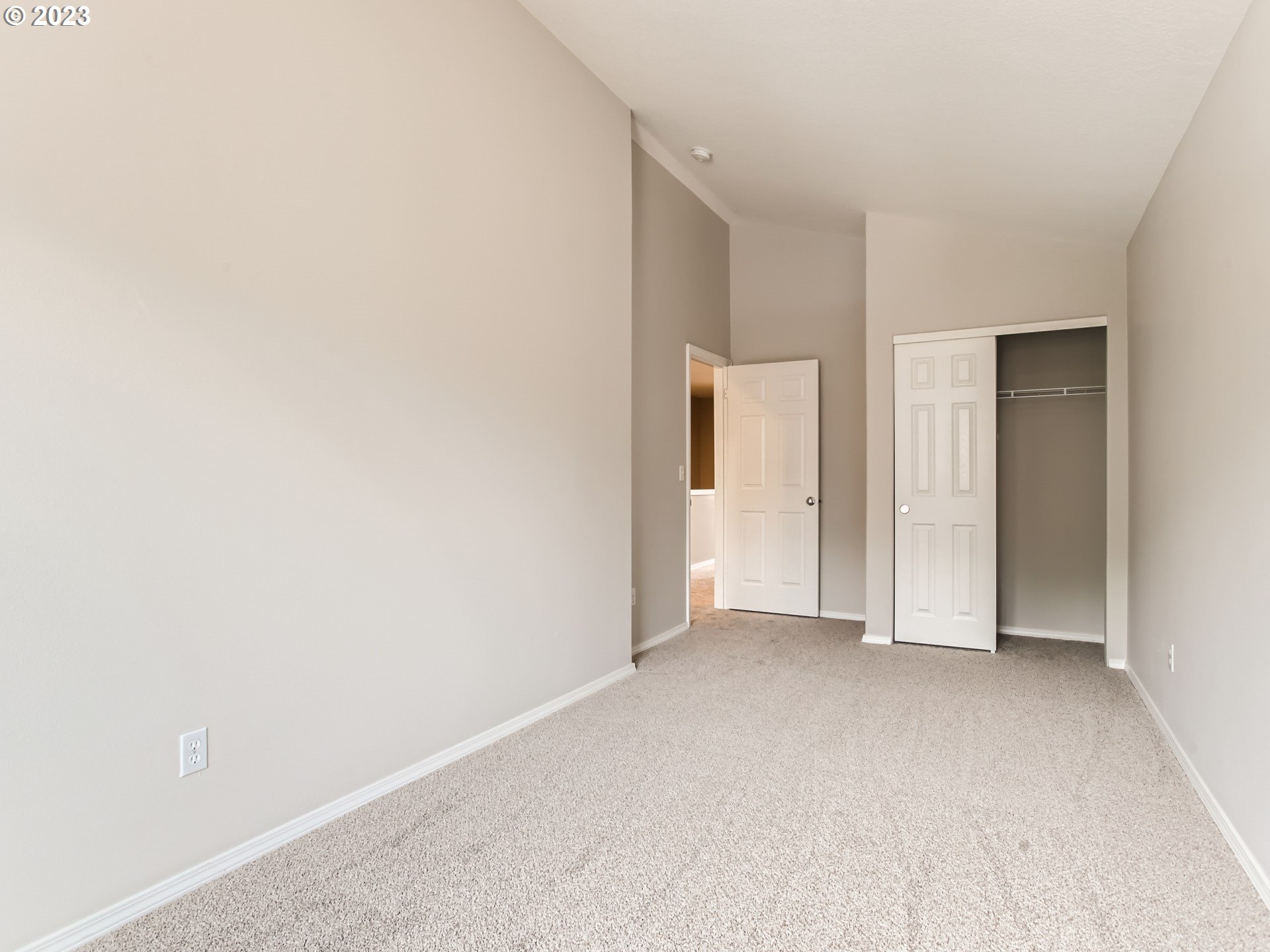 5877 Southeast 15th Drive Gresham, OR 97080 - Photo 21 of 27 a view of empty room