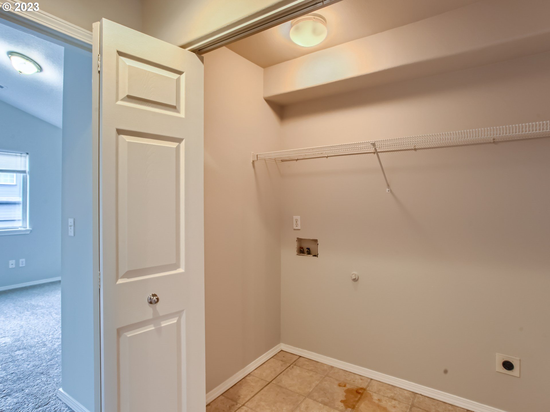 5877 Southeast 15th Drive Gresham, OR 97080 - Photo 24 of 27 a view of a small space