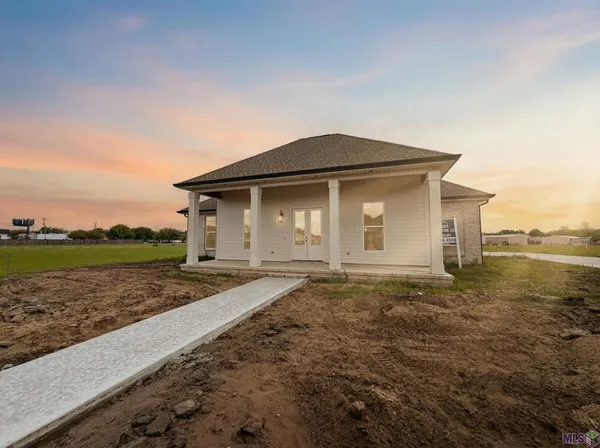 $469,900 | 135 Godchaux Drive, Houma, LA 70360