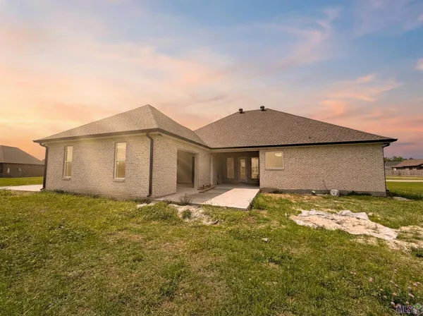 $469,900 | 135 Godchaux Drive, Houma, LA 70360