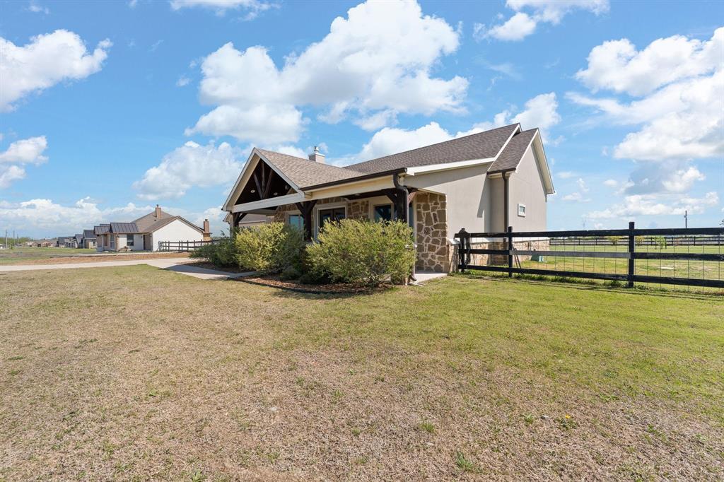 6012 Berry Ridge Lane Joshua, TX 76058 - Photo 2 of 34
