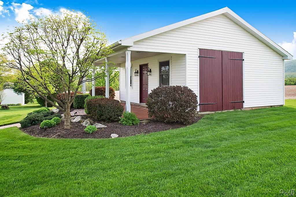 4517 Mountain Road Slatington, PA 18080 - Photo 12 of 46 Gallery Image 12