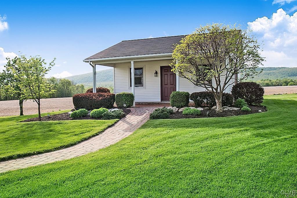 4517 Mountain Road Slatington, PA 18080 - Photo 14 of 46 Gallery Image 14