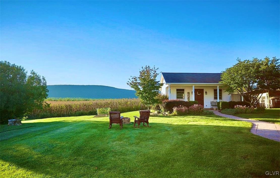 4517 Mountain Road Slatington, PA 18080 - Photo 6 of 46 Gallery Image 6