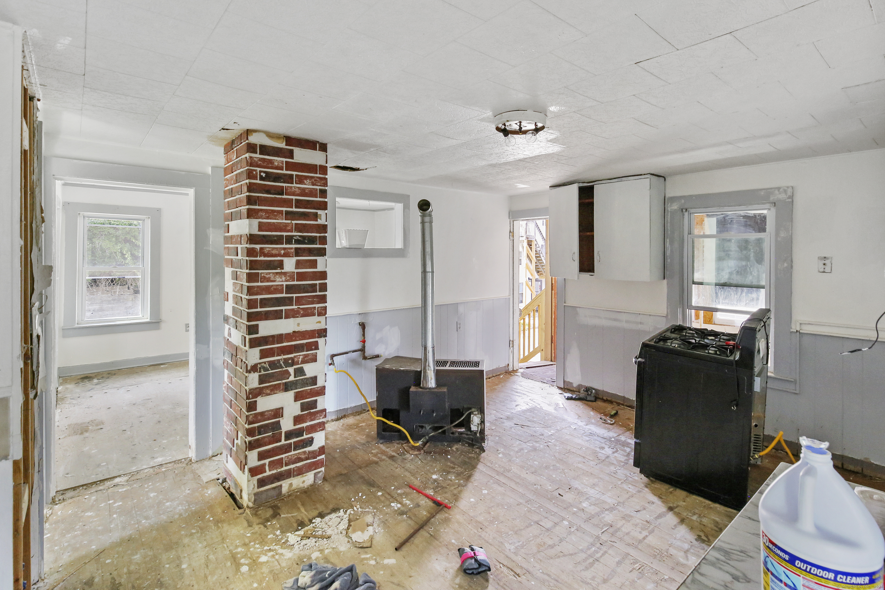57 Chapman Street Windham, CT 06226 - Photo 15 of 35