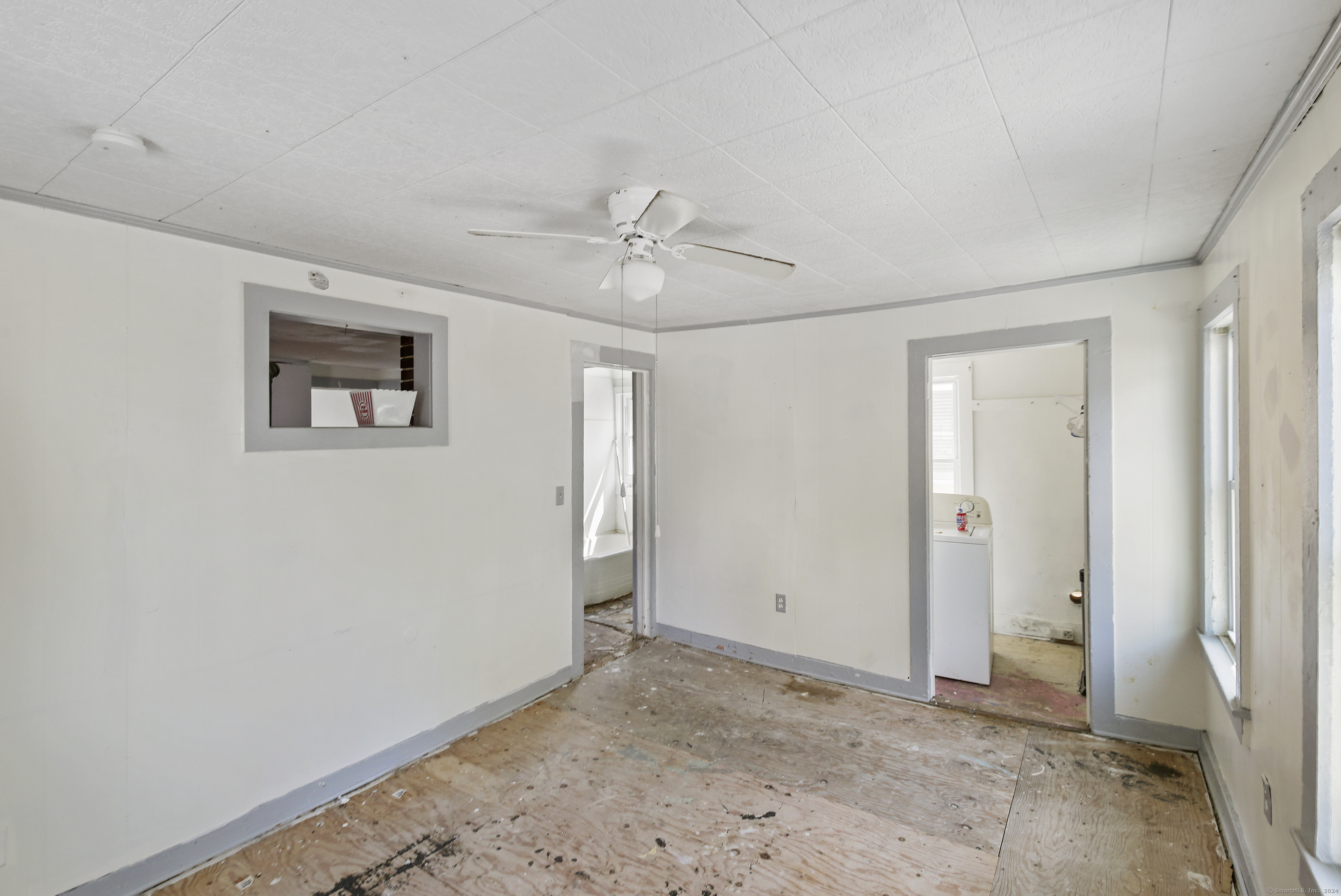 57 Chapman Street Windham, CT 06226 - Photo 18 of 35