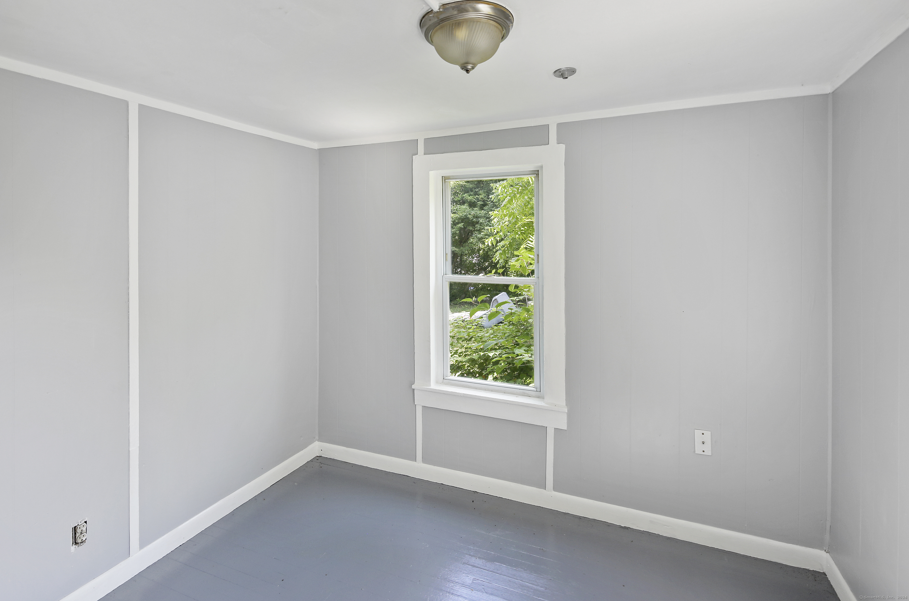 57 Chapman Street Windham, CT 06226 - Photo 27 of 35
