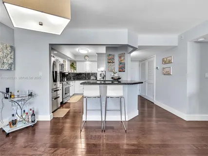 $799,000 | 6423 Collins Avenue, Unit 409, Miami Beach, FL 33141