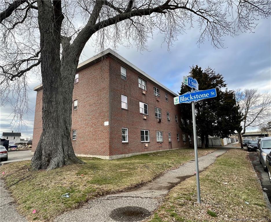 85 Union Avenue, Unit A5 Bridgeport, CT 06607 - Photo 1 of 7