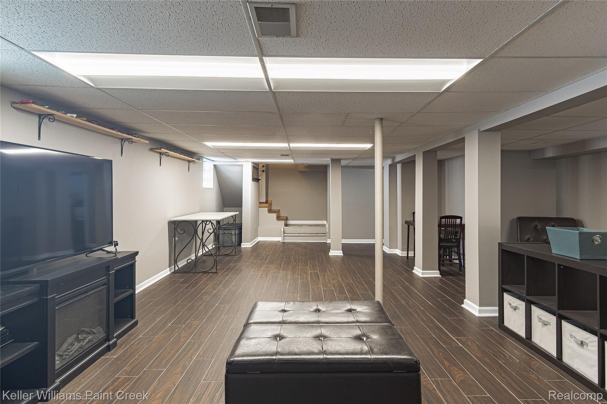 1598 West Auburn Road Rochester, MI 48309 - Photo 31 of 51 Interiors (19 of 44).jpg