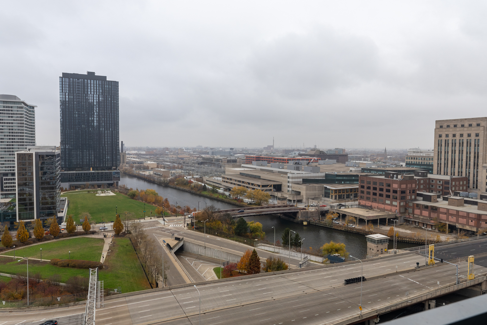 235 West Van Buren Street, Unit 1809 Chicago, IL 60607 - Photo 16 of 17 a view of a city