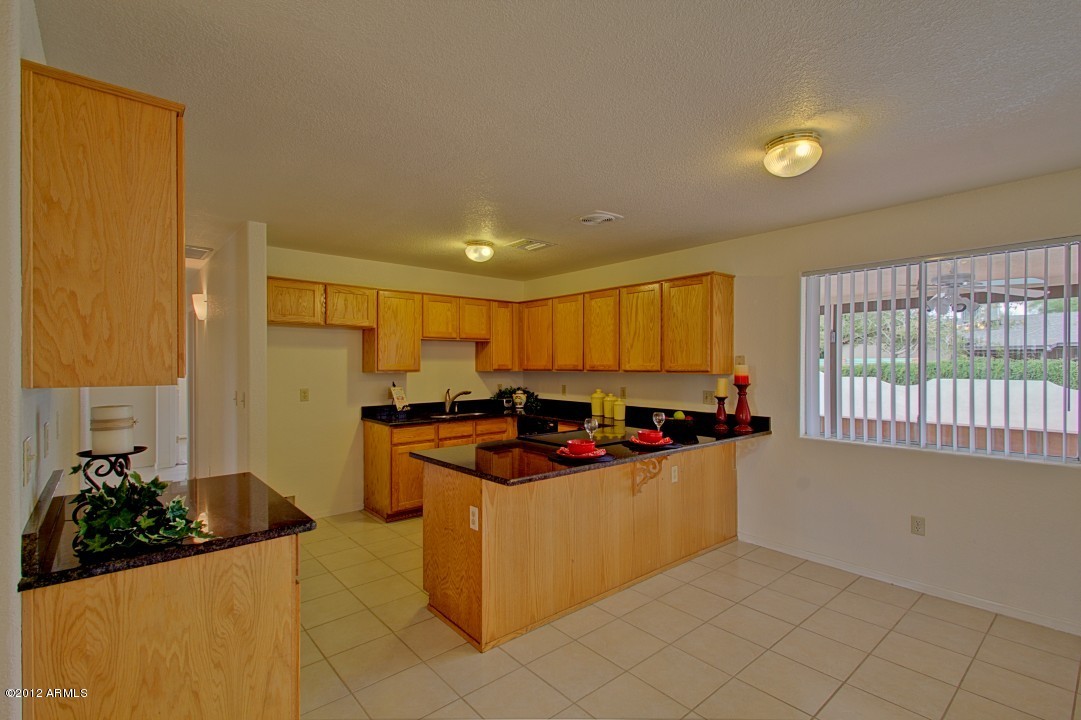 3226 West Wethersfield Road Phoenix, AZ 85029 - Photo 12 of 39 Wethersfield 3226 (12)