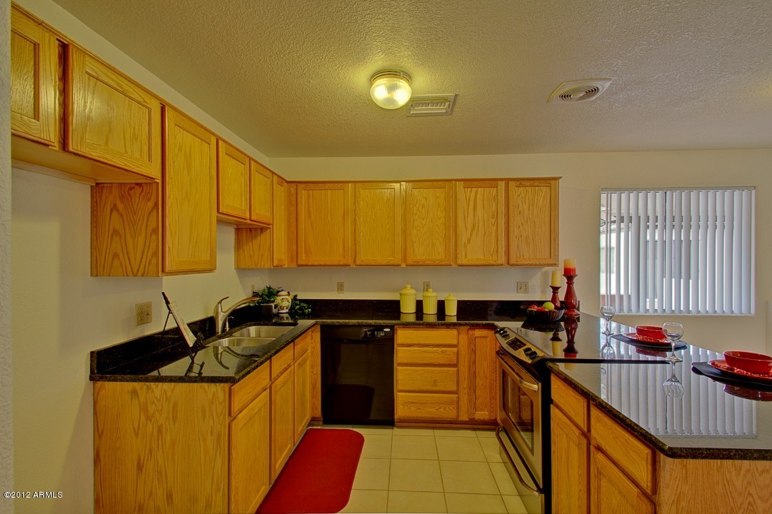 3226 West Wethersfield Road Phoenix, AZ 85029 - Photo 13 of 39 Wethersfield 3226 (13)