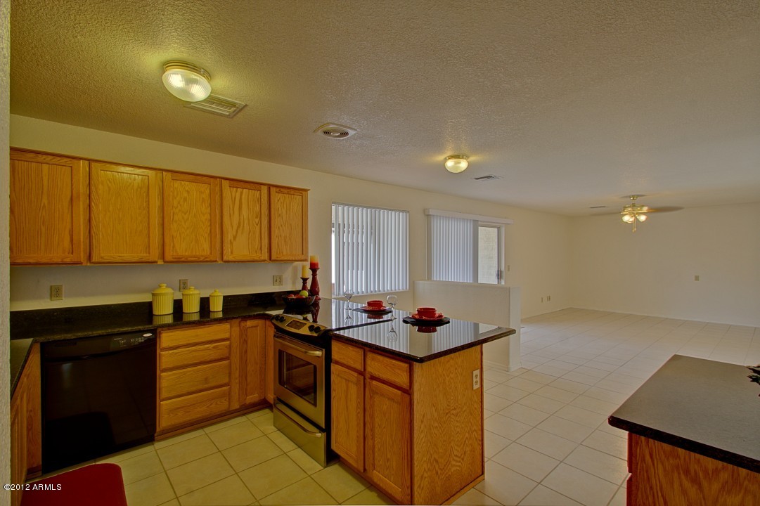 3226 West Wethersfield Road Phoenix, AZ 85029 - Photo 14 of 39 Wethersfield 3226 (14)