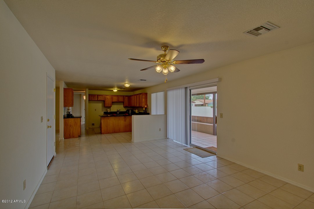 3226 West Wethersfield Road Phoenix, AZ 85029 - Photo 9 of 39 Wethersfield 3226 (9)