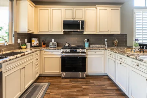 $4,800 | 82820 Kingsboro Lane, Indio, CA 92201