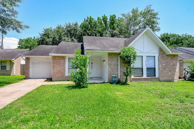 $1,550 | 6915 Jeb Stuart Drive, Richmond, TX 77469