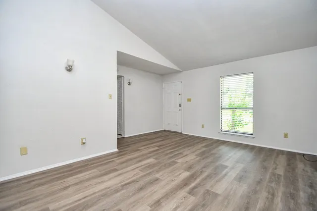 $1,550 | 6915 Jeb Stuart Drive, Richmond, TX 77469