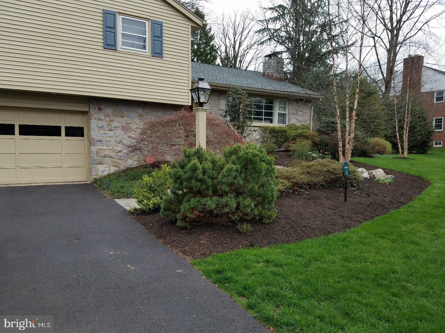 4 Hummingbird Road Wyomissing, PA 19610 - Photo 3 of 14 Gallery Image 3