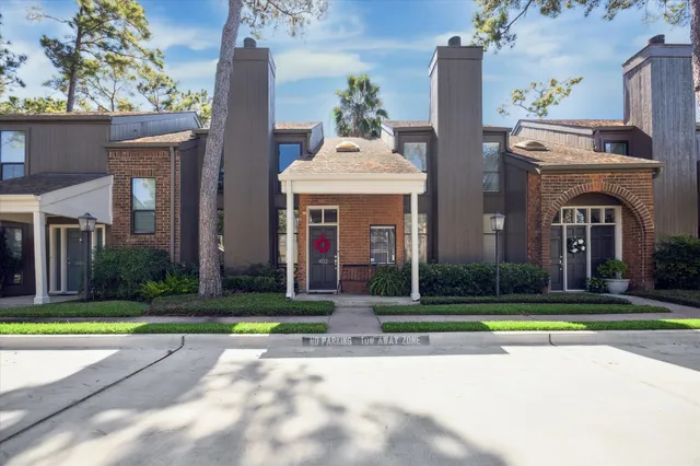 $2,250 | 701 Bering Drive, Unit 402, Houston, TX 77057