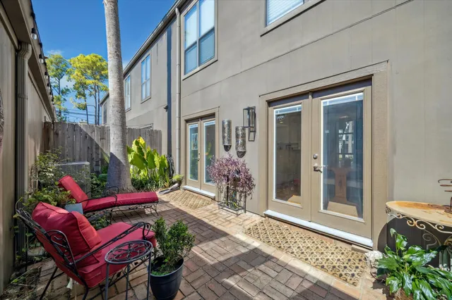 $2,250 | 701 Bering Drive, Unit 402, Houston, TX 77057