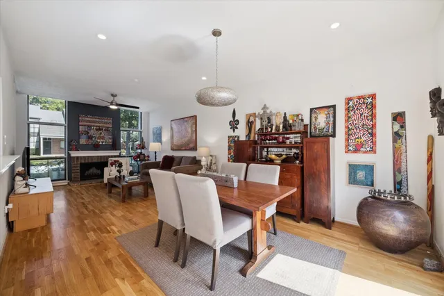 $2,250 | 701 Bering Drive, Unit 402, Houston, TX 77057