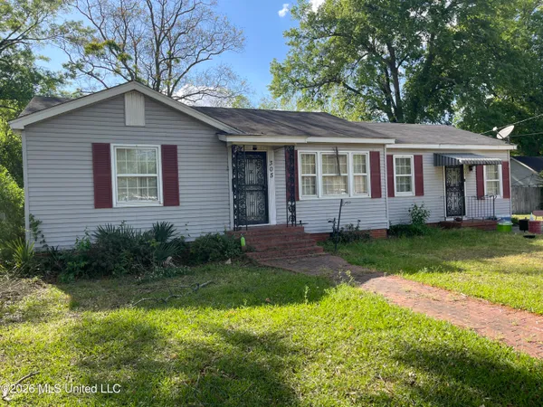$120,000 | 305 North Sunflower Avenue, Indianola, MS 38751