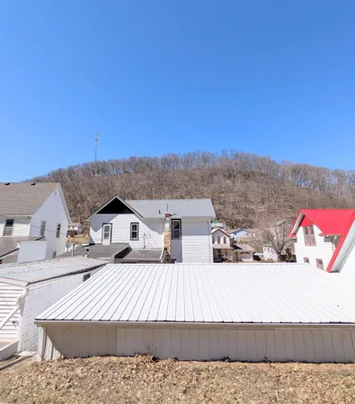 $149,000 | 523 Main Street, McGregor, IA 52157