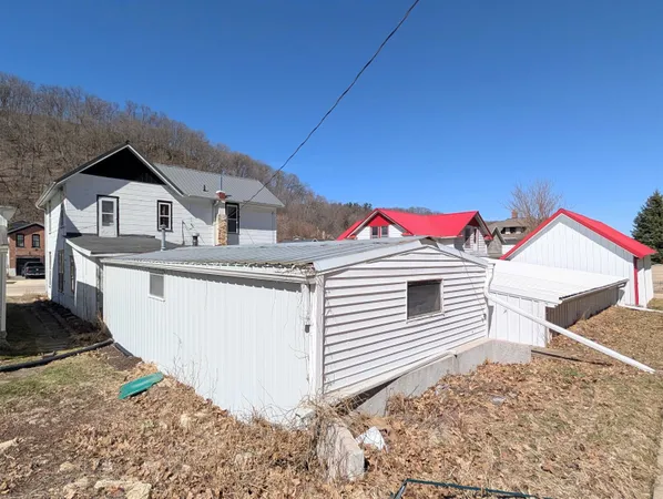 $149,000 | 523 Main Street, McGregor, IA 52157