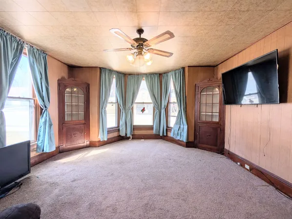 $149,000 | 523 Main Street, McGregor, IA 52157