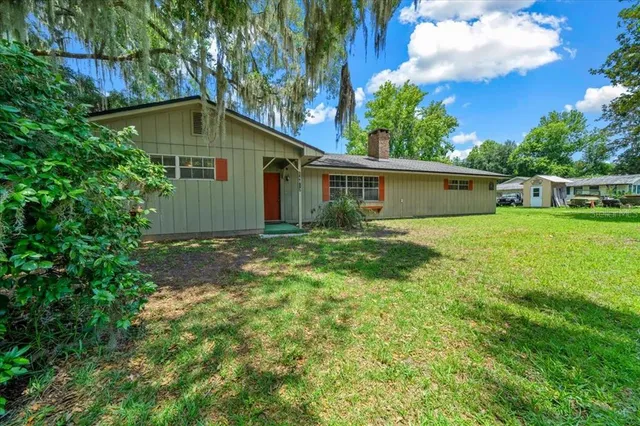$285,000 | 14802 Southeast 183rd Avenue, Hawthorne, FL 32640