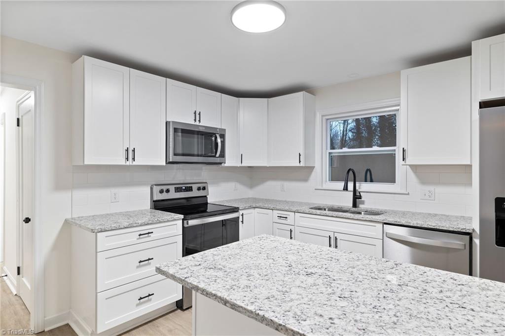 305 Hilton Road Advance, NC 27006 - Photo 10 of 36 Gallery Image 10