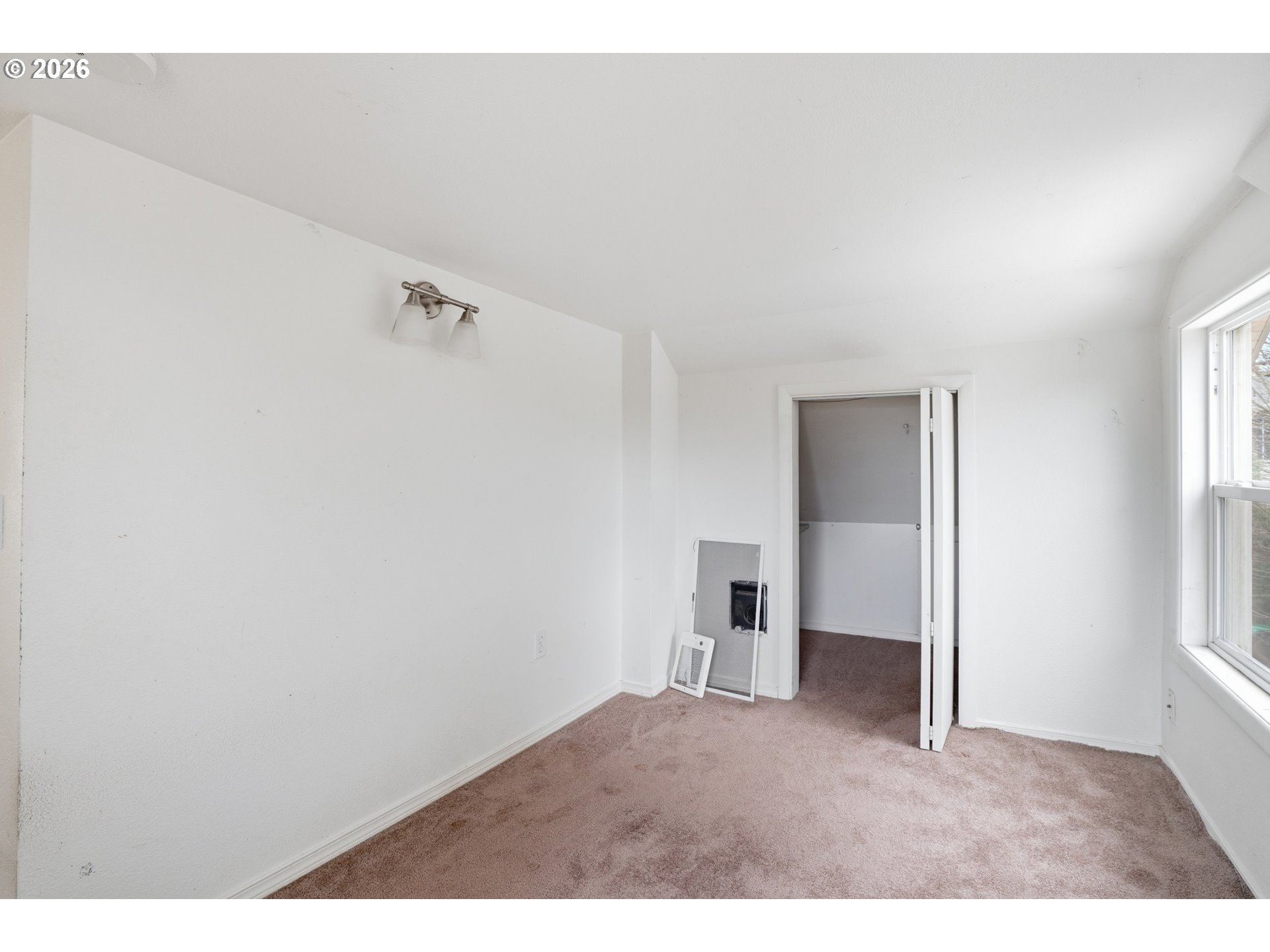 40 Southeast 133rd Avenue, Unit B Portland, OR 97233 - Photo 20 of 24 a view of empty room