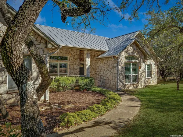 $785,000 | 7807 Rocking Horse Lane, Boerne, TX 78015