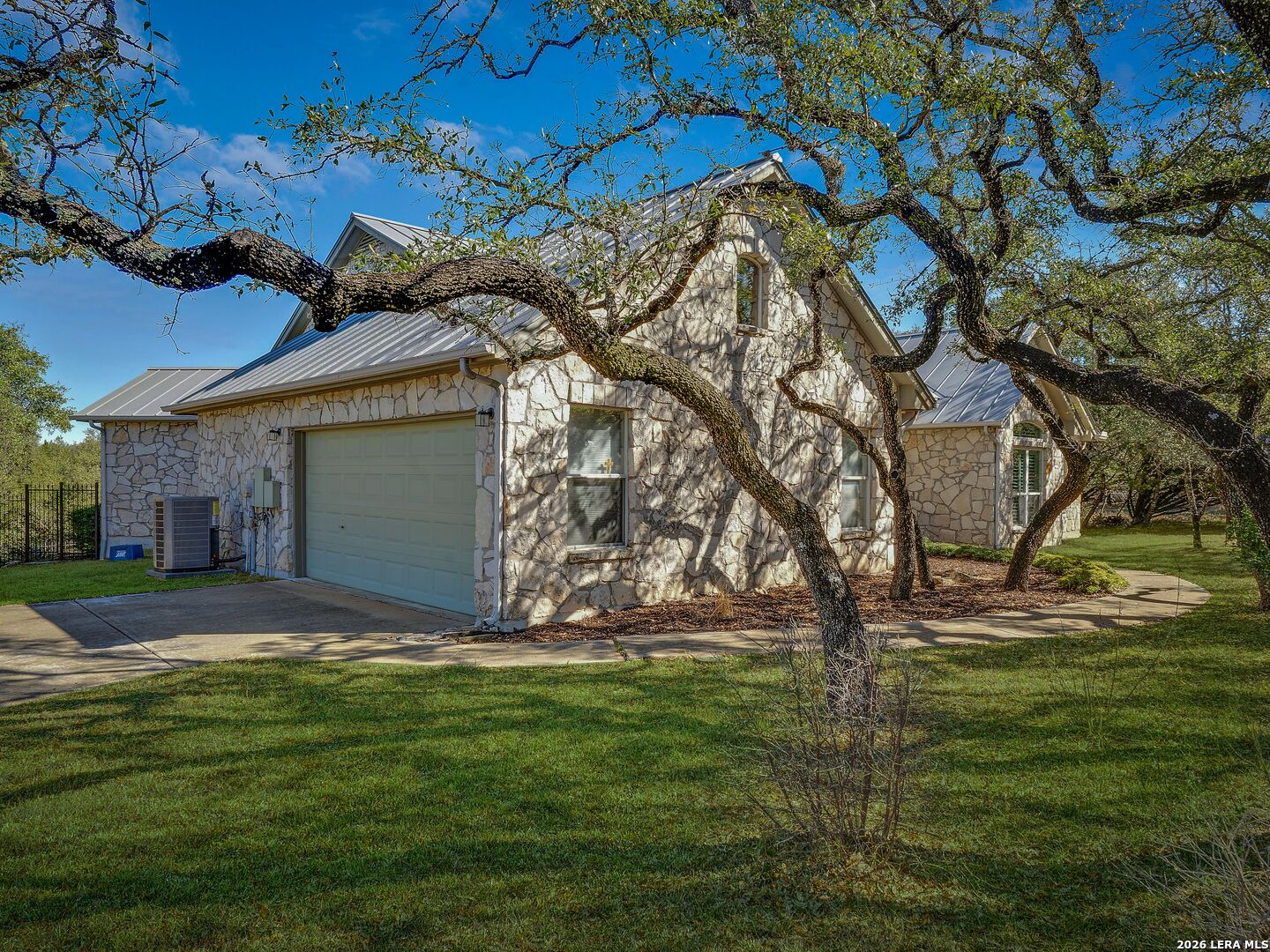 7807 Rocking Horse Lane Boerne, TX 78015 - Photo 3 of 45