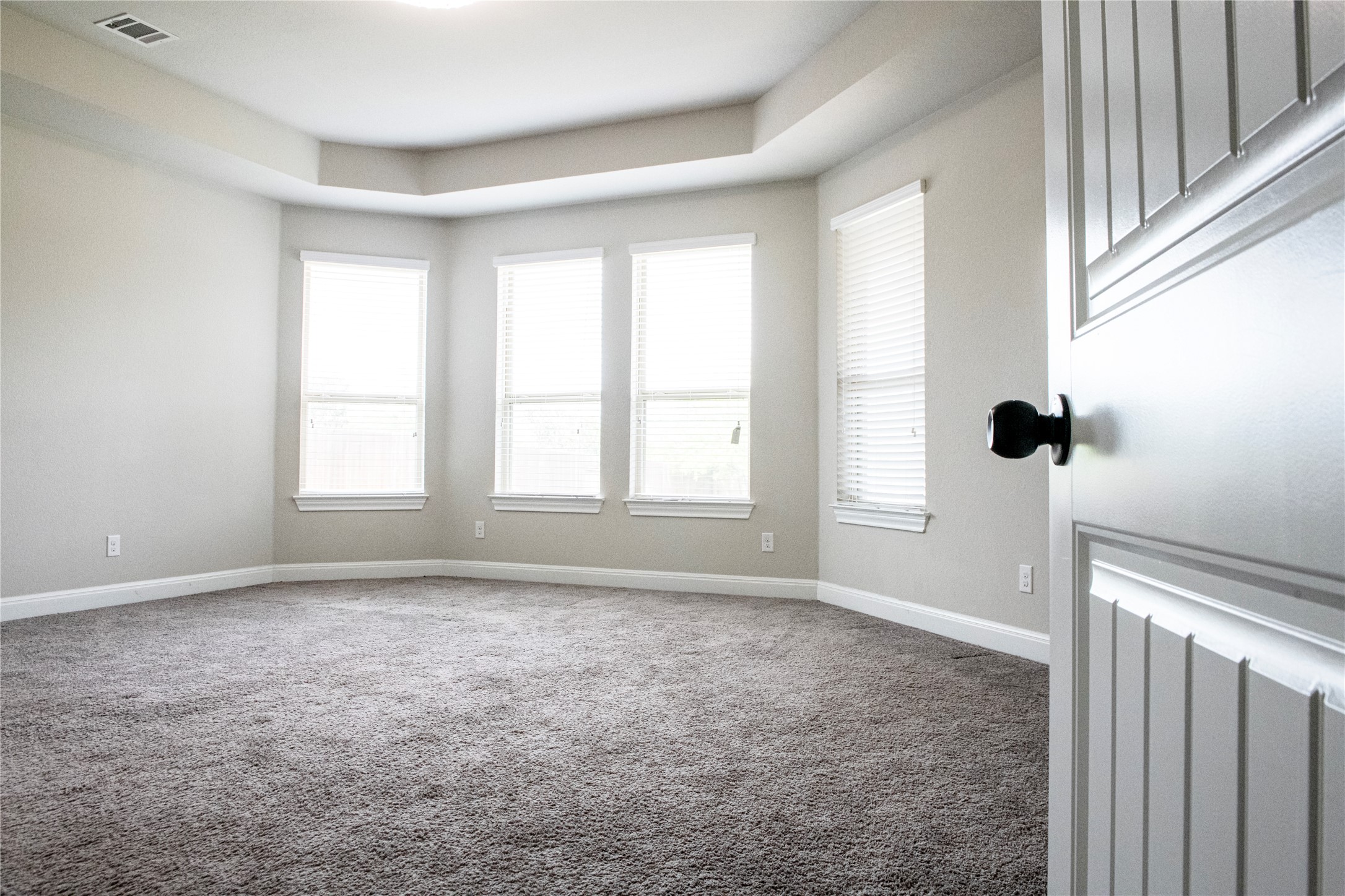 2260 Hat Bender Loop Round Rock, TX 78664 - Photo 31 of 40 a view of an empty room with a window