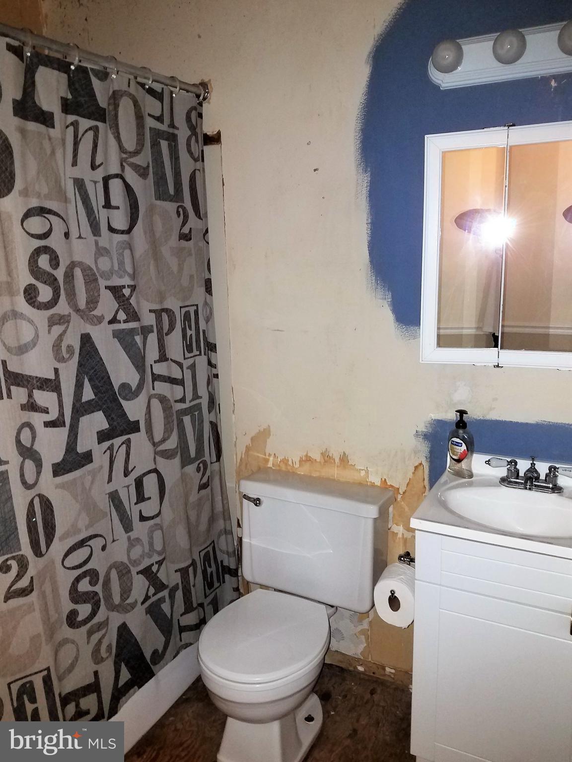 8906 Trimble Way Rosedale, MD 21237 - Photo 12 of 25 2nd Floor Full Bath