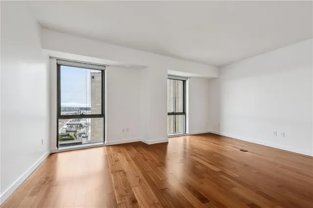 $9,300 | 2 Canal Street, Unit 2008, New Orleans, LA 70130