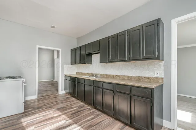 $1,400 | 809 South Virginia Street, Amarillo, TX 79106