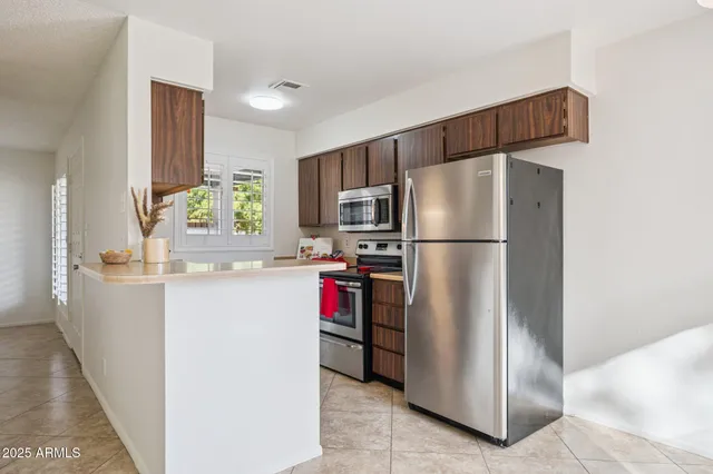 $274,900 | 195 North Cottonwood Street, Unit 21, Chandler, AZ 85225