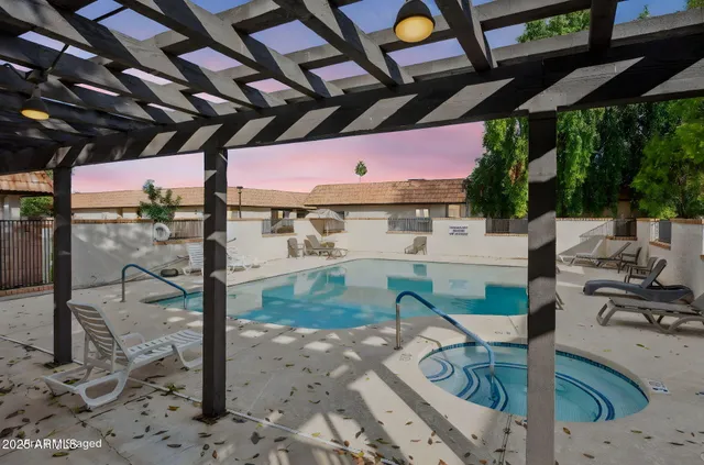 $274,900 | 195 North Cottonwood Street, Unit 21, Chandler, AZ 85225