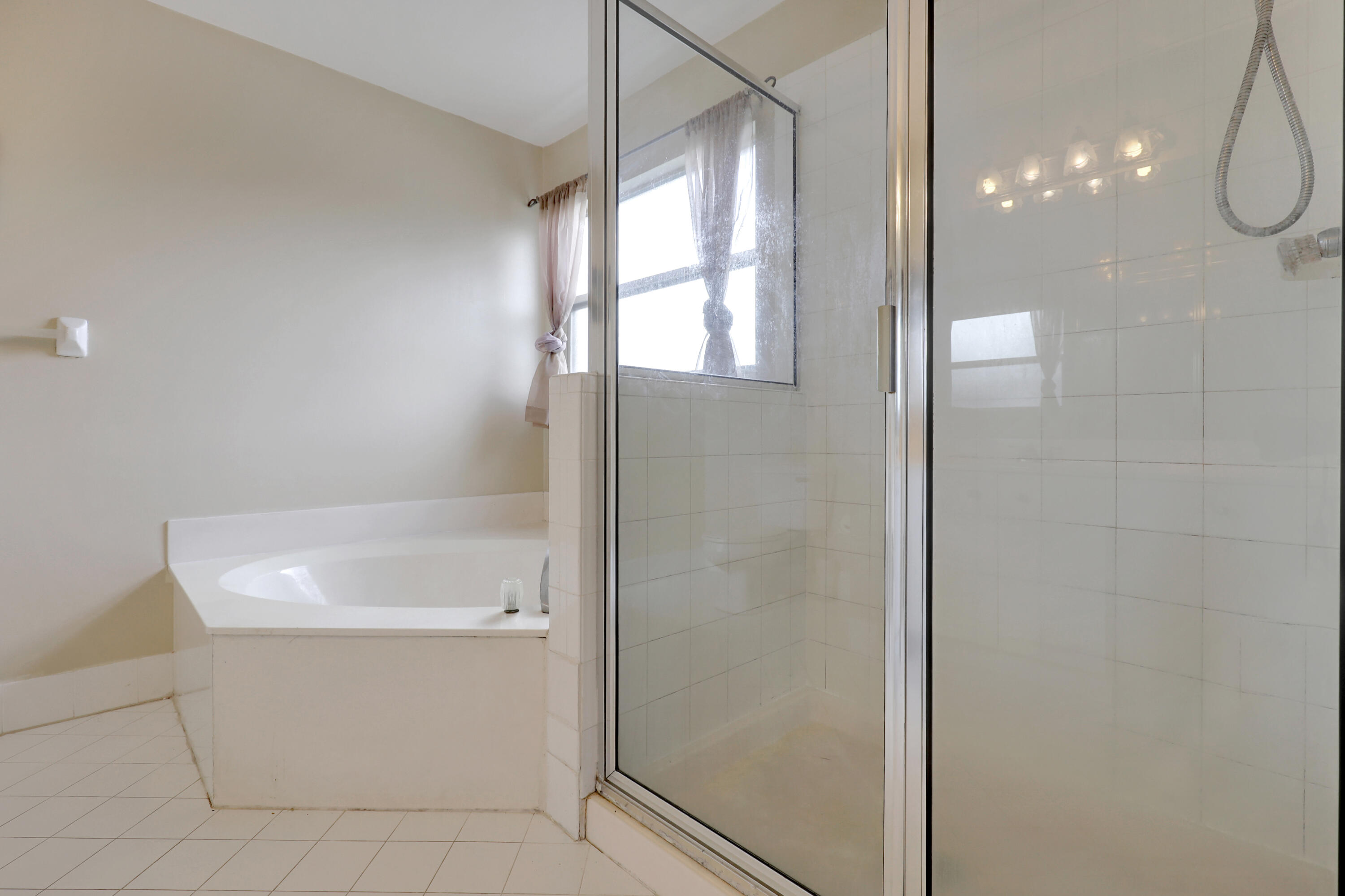 110 East Lee Road Delray Beach, FL 33445 - Photo 20 of 27 f8-49736-63215-25