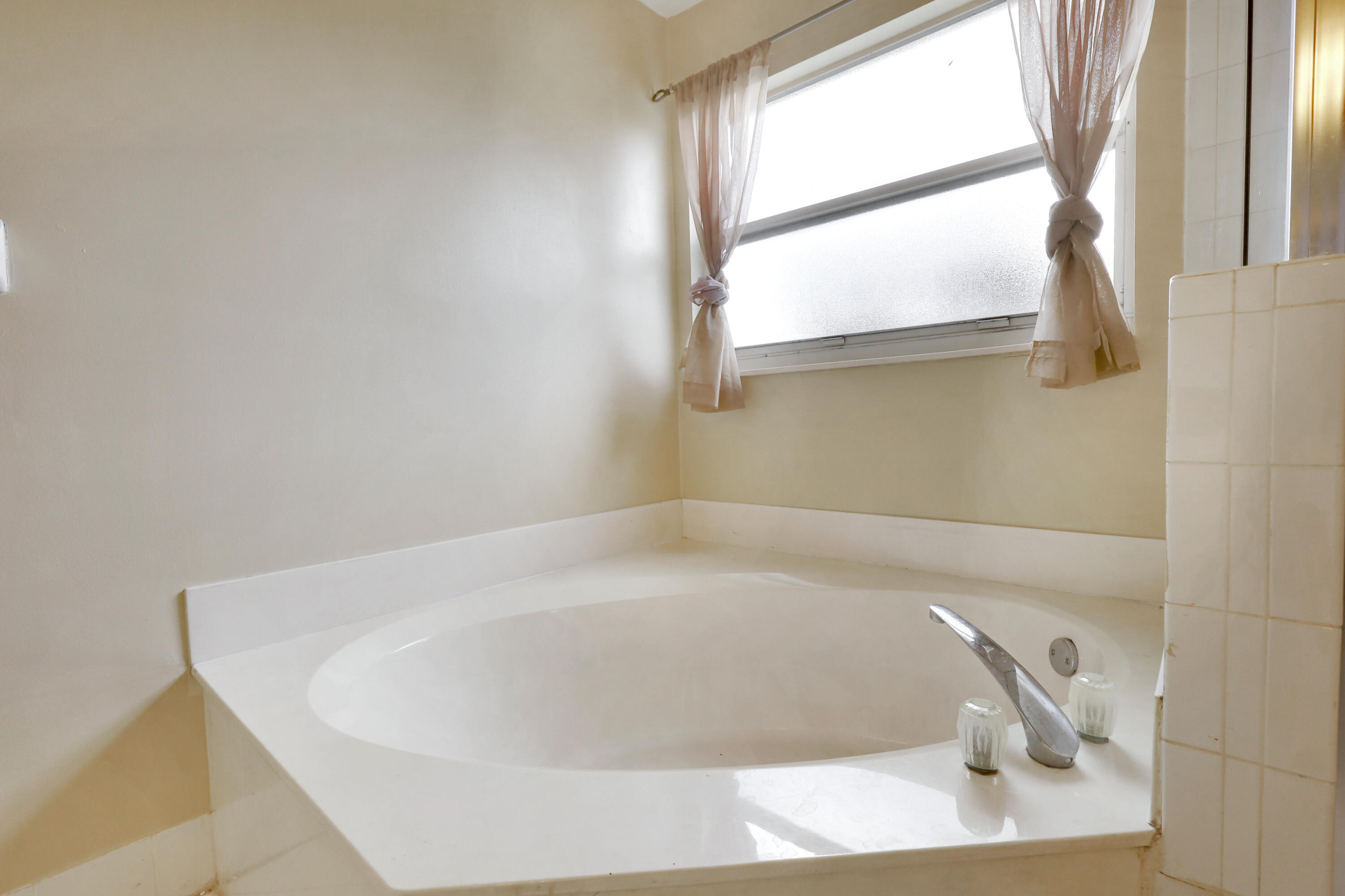 110 East Lee Road Delray Beach, FL 33445 - Photo 21 of 27 f8-49736-63215-26