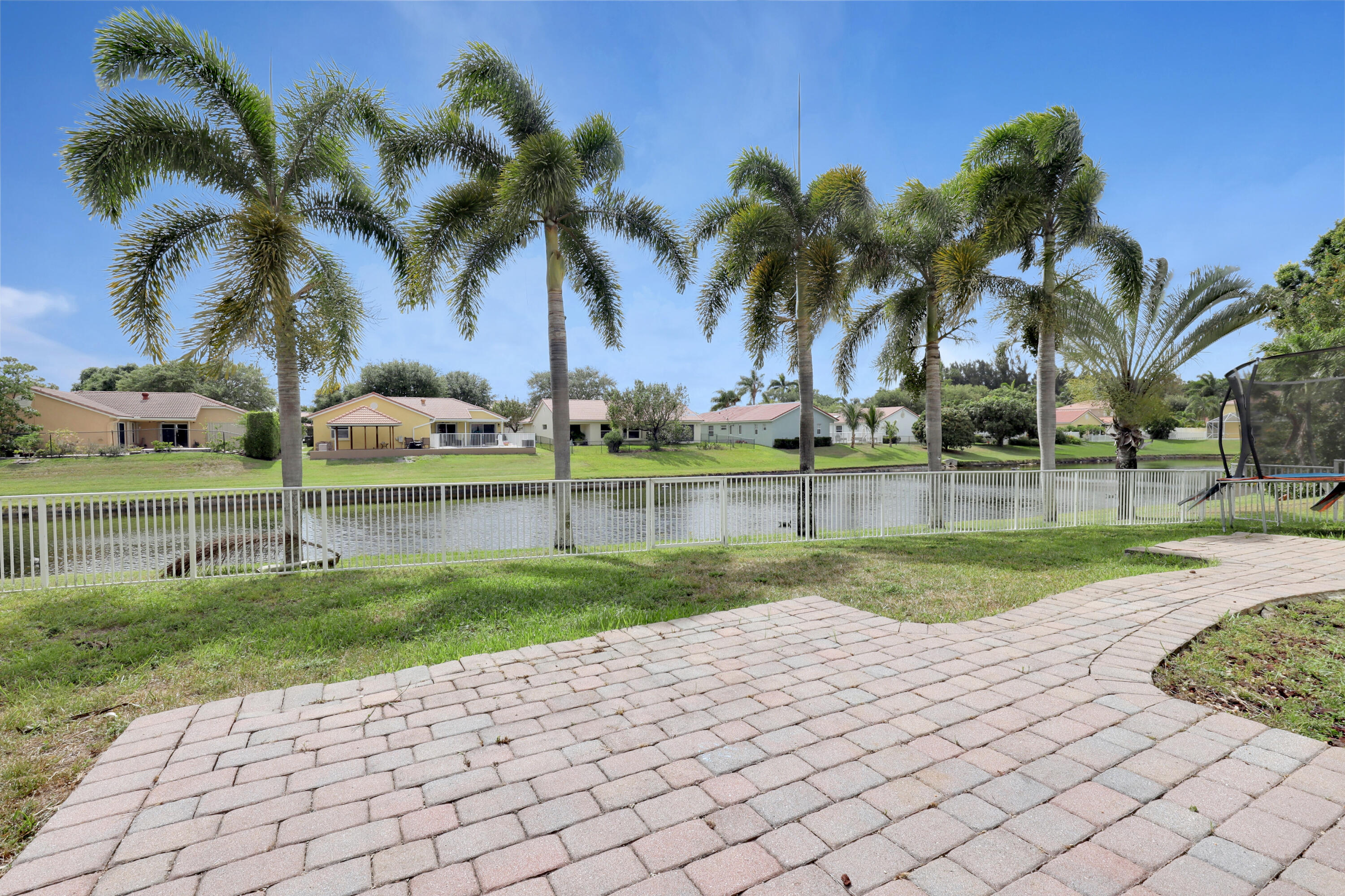 110 East Lee Road Delray Beach, FL 33445 - Photo 23 of 27 f8-49736-63215-28_